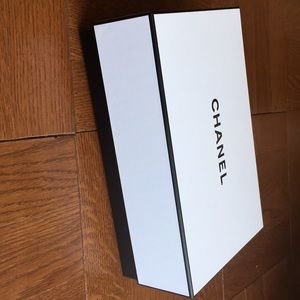 Chanel box